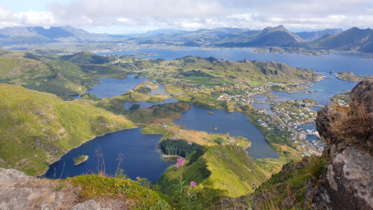 Amazing panorama from Nonstinden