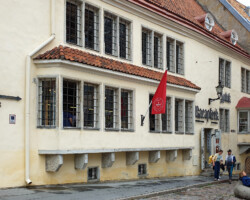Raeapteek – the oldest pharmacy in Europe