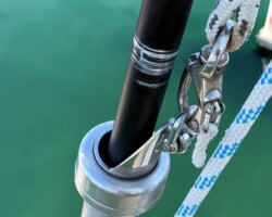 Damage to the inner forestay